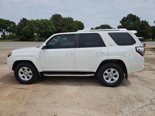 Super White 2015 Toyota 4Runner SR5