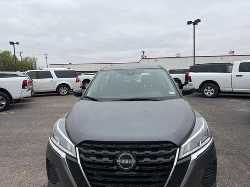 Gun Metallic 2023 Nissan Kicks S