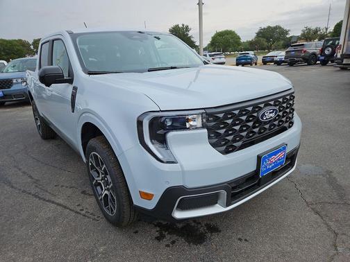 Space White Metallic 2026 Ford Maverick Lariat