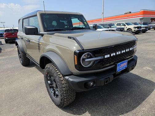 Gray 2026 Ford Bronco Badlands