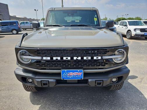 Gray 2026 Ford Bronco Badlands