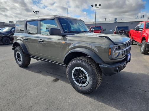 Gray 2026 Ford Bronco Badlands