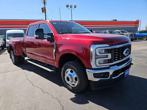 Ruby Red Metallic Tinted Clearcoat 2026 Ford F-350 Lariat Super Duty