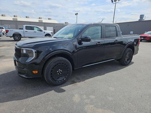 Shadow Black 2025 Ford Maverick Lobo Standard
