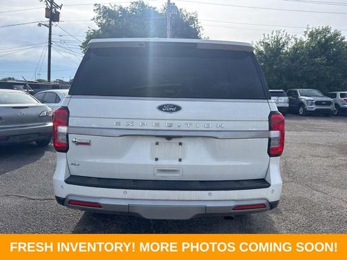 White Metallic 2023 Ford Expedition XLT