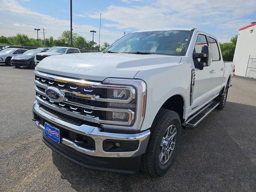 Oxford White 2026 Ford F-250 Lariat