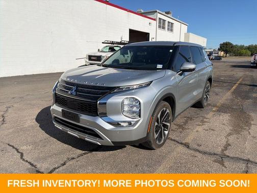 Alloy Silver Metallic 2024 Mitsubishi Outlander SE