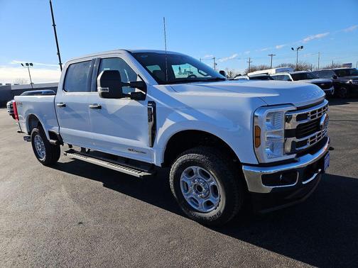 Oxford White 2026 Ford F-250 XLT
