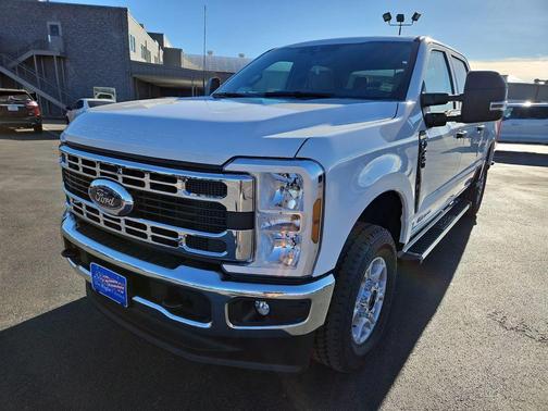 Oxford White 2026 Ford F-250 XLT