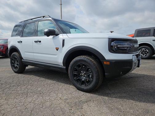 Oxford White 2026 Ford Bronco Sport Badlands