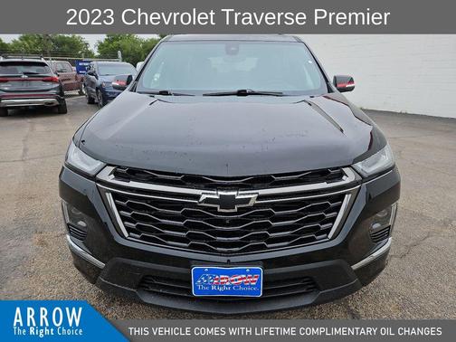 Mosaic Black Metallic 2023 Chevrolet Traverse Premier