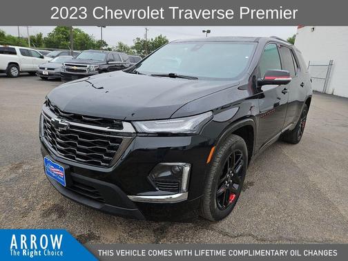 Mosaic Black Metallic 2023 Chevrolet Traverse Premier
