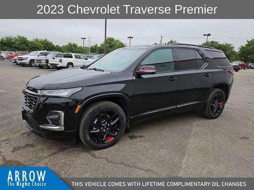 Mosaic Black Metallic 2023 Chevrolet Traverse Premier