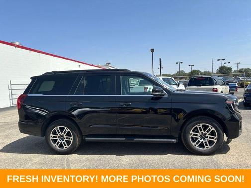 Black Metallic 2025 Ford Expedition Active