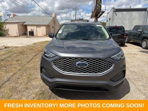 Gray Metallic 2024 Ford Edge SE