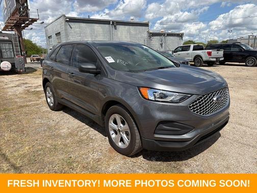 Gray Metallic 2024 Ford Edge SE