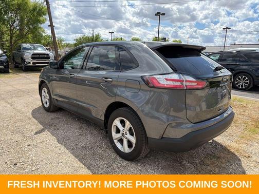 Gray Metallic 2024 Ford Edge SE