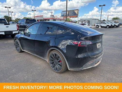 Black 2023 Tesla Model Y Performance