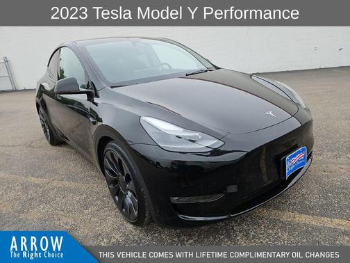 Black 2023 Tesla Model Y Performance