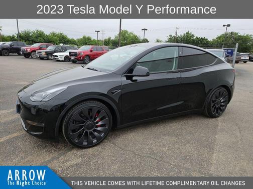 Black 2023 Tesla Model Y Performance