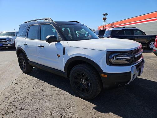 Oxford White 2026 Ford Bronco Sport Badlands