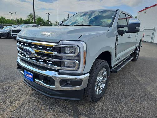 Avalanche 2026 Ford F-250 Lariat