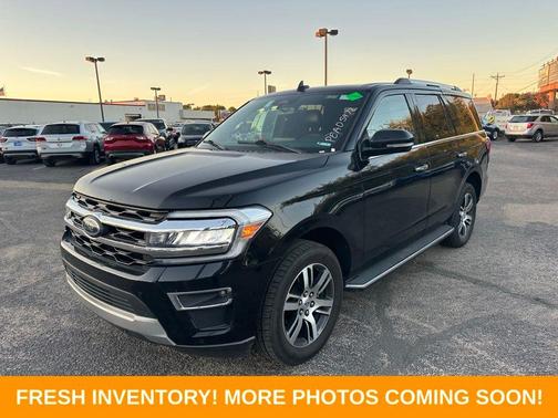Black Metallic 2023 Ford Expedition Limited