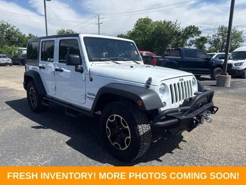 Bright White Clearcoat 2017 Jeep Wrangler Unlimited Sport