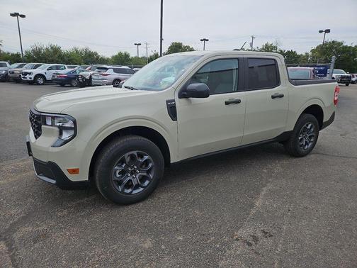 Desert Sand 2025 Ford Maverick XLT