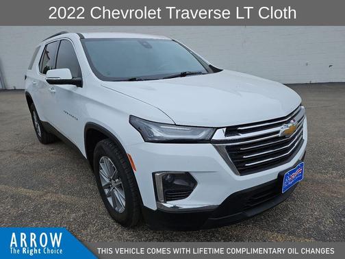 Summit White 2022 Chevrolet Traverse LT Cloth
