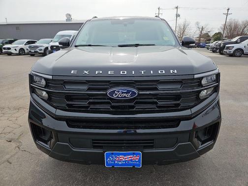 Agate Black Metallic 2026 Ford Expedition Active