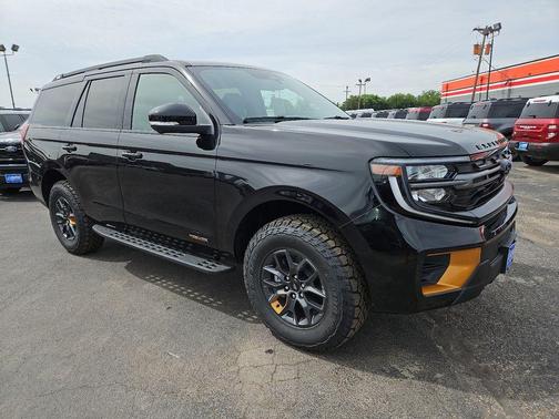 Agate Black Metallic 2026 Ford Expedition Tremor