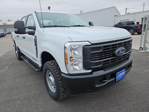 Oxford White 2026 Ford F-350 XL