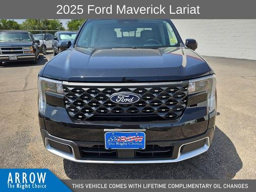 Shadow Black 2025 Ford Maverick Lariat