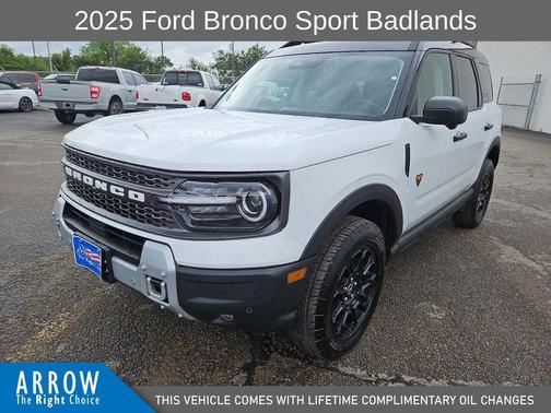 Oxford White 2025 Ford Bronco Sport Badlands