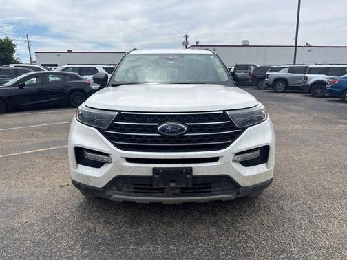 White Metallic 2021 Ford Explorer XLT