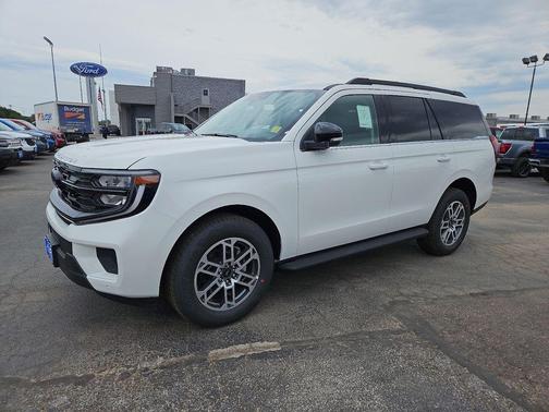 Star White 2026 Ford Expedition Active