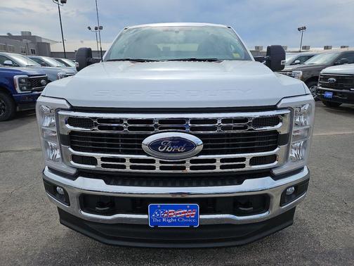 Oxford White 2026 Ford F-250 XLT
