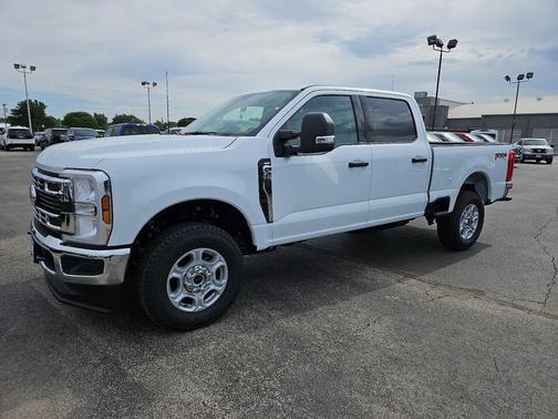 Oxford White 2026 Ford F-250 XLT