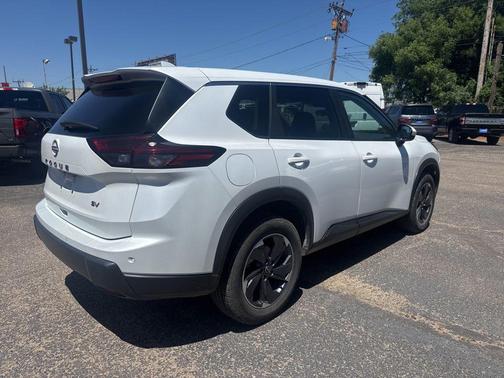Pearl 2024 Nissan Rogue SV