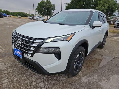 Pearl 2024 Nissan Rogue SV