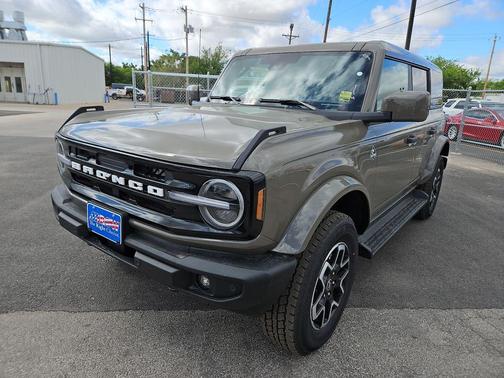 Gray 2026 Ford Bronco Outer Banks