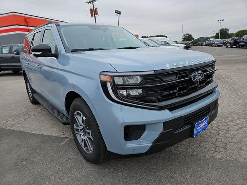 Glacier Gray Metallic 2026 Ford Expedition Max Active