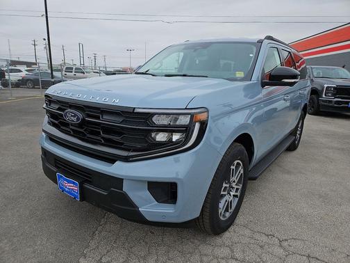 Glacier Gray Metallic 2026 Ford Expedition Max Active