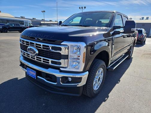 Agate Black Metallic 2026 Ford F-250 XLT