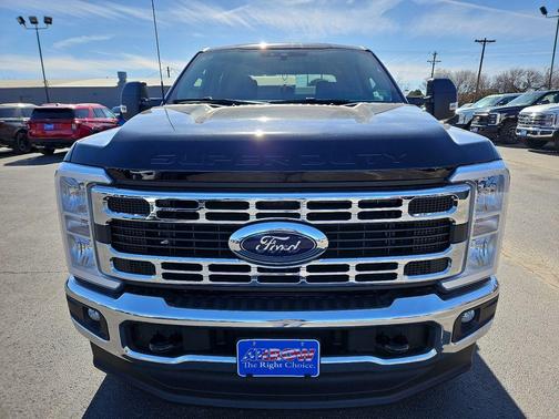 Agate Black Metallic 2026 Ford F-250 XLT