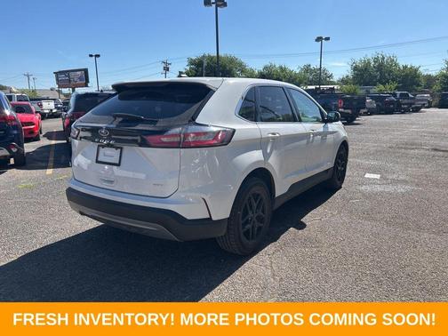 Oxford White 2022 Ford Edge SEL