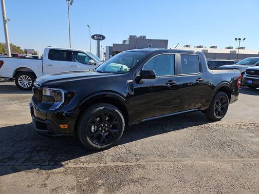 Shadow Black 2026 Ford Maverick Lobo Standard