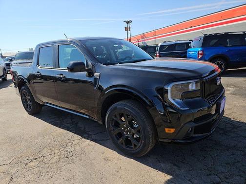 Shadow Black 2026 Ford Maverick Lobo Standard