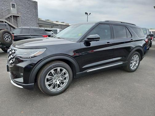 Agate Black Metallic 2026 Ford Explorer Platinum